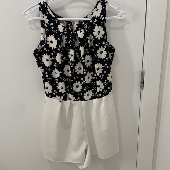 Romper - Picture 1 of 1